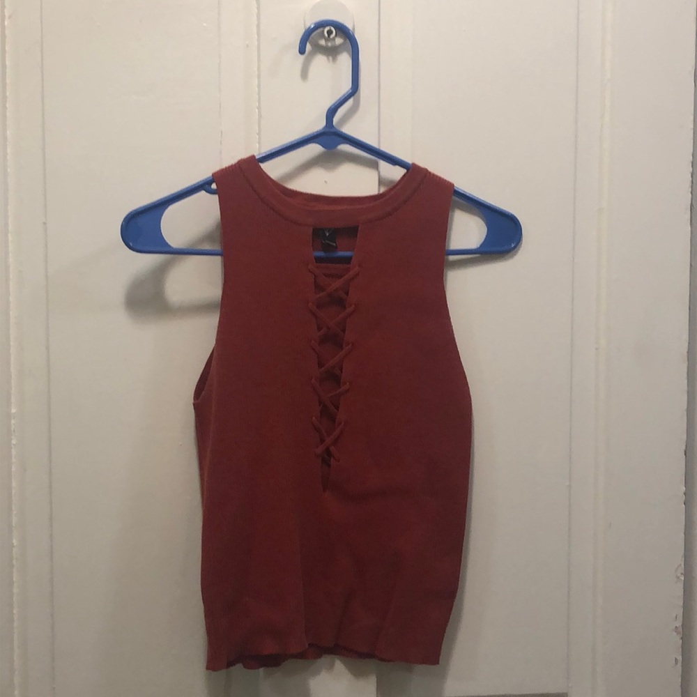 Burnt orange crisscross crop top 🍁🔥